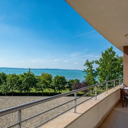 Myflat Club 218 Gold Ii Wellness Siofok